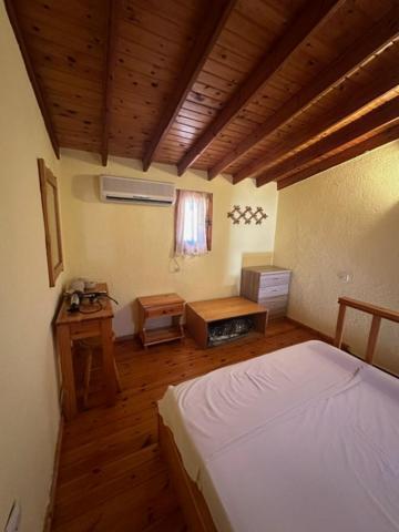 Stenakas Apartments Хиос Екстериор снимка